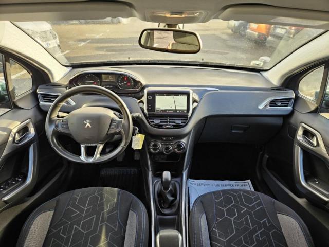 Peugeot 2008 image 3
