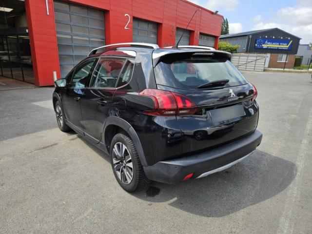Peugeot 2008 image 3