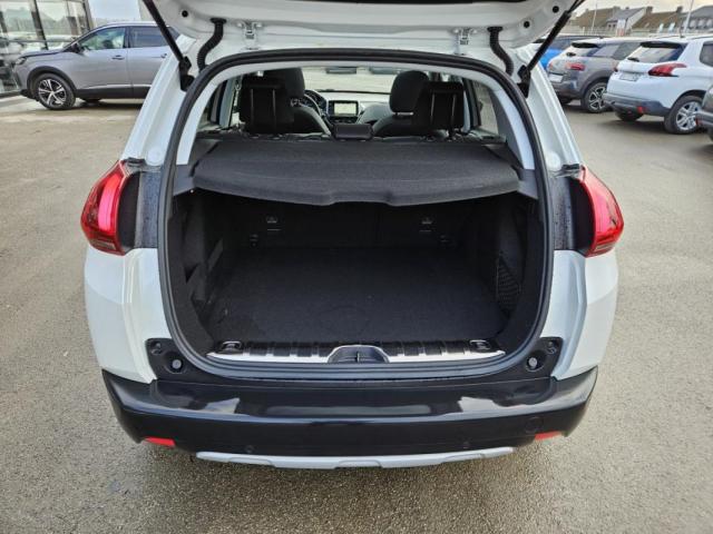 Peugeot 2008 image 2