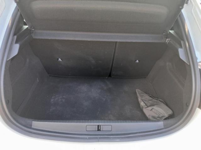 Peugeot 208 image 6