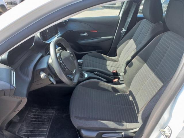 Peugeot 208 image 3