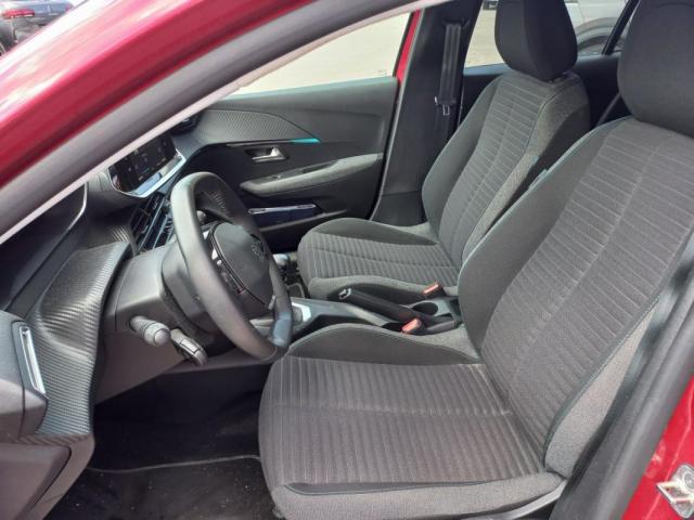 Peugeot 208 image 2
