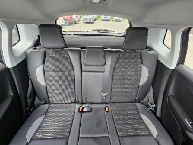 Peugeot 2008 image 3