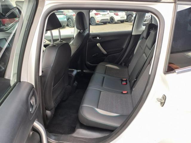 Peugeot 2008 image 8