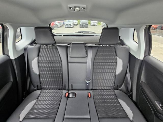 Peugeot 2008 image 2
