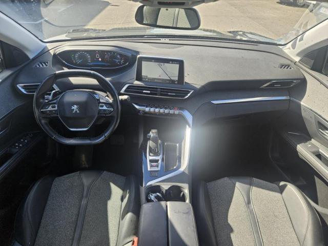 Peugeot 3008 image 2