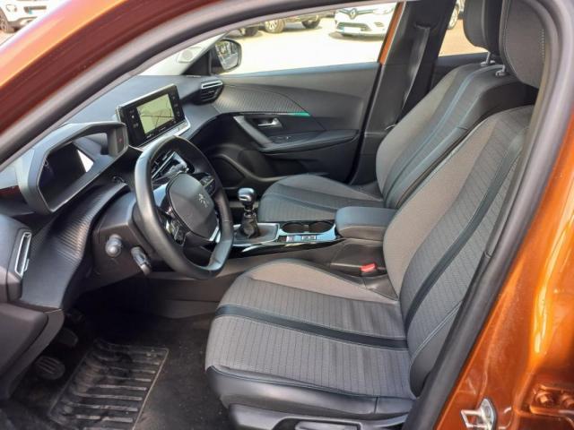 Peugeot 2008 image 9