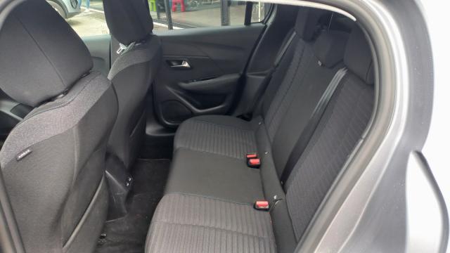 Peugeot E-208 image 5