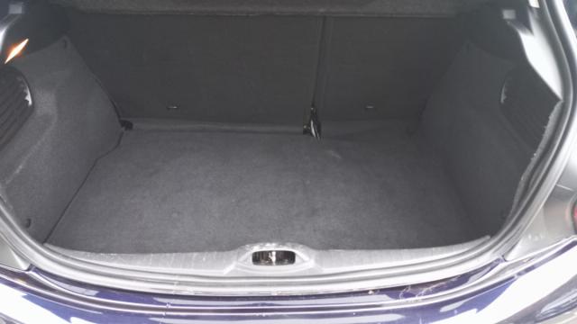Peugeot 208 image 7