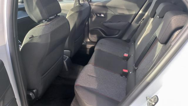 Peugeot 2008 image 6