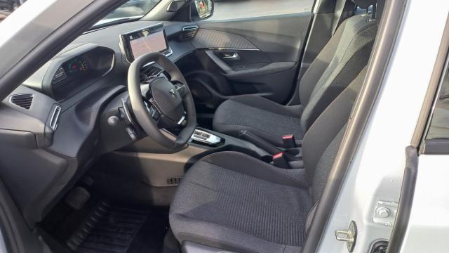 Peugeot 2008 image 9