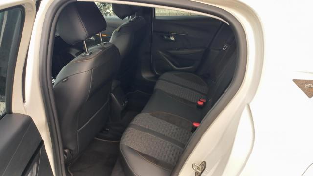 Peugeot E-208 image 4