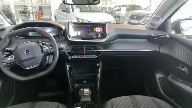 Peugeot E-208 image 3