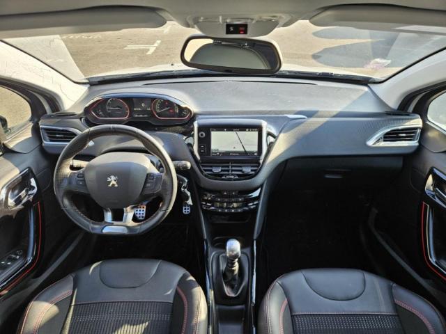 Peugeot 2008 image 7