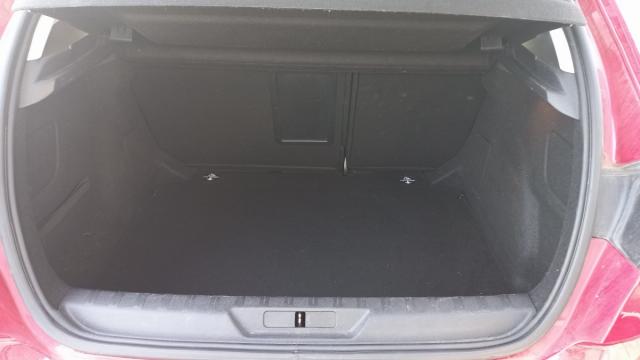 Peugeot 308 image 2