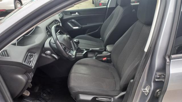 Peugeot 308 image 9