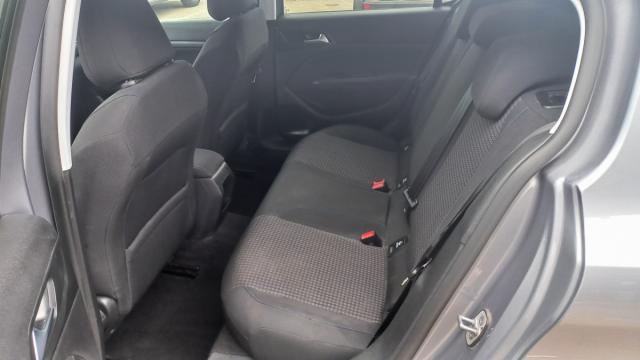 Peugeot 308 image 2