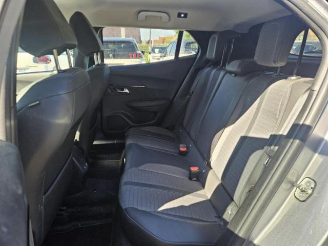 Peugeot 2008 image 2