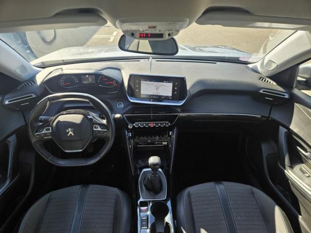 Peugeot 2008 image 3