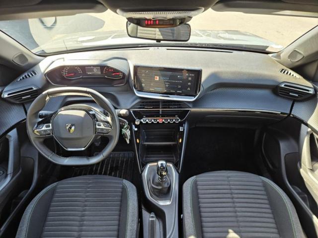 Peugeot 2008 image 6