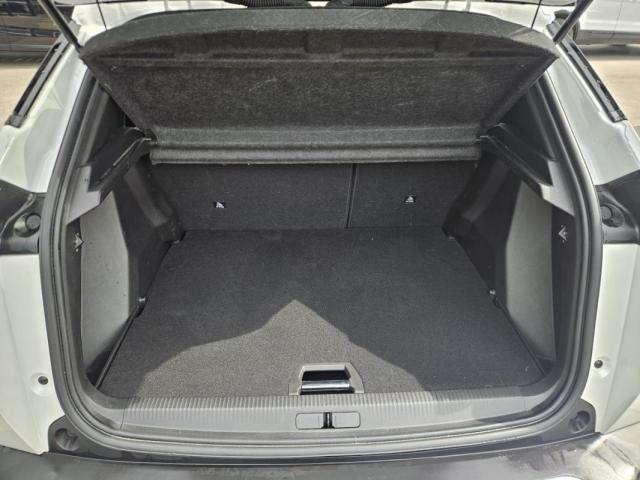 Peugeot 2008 image 3