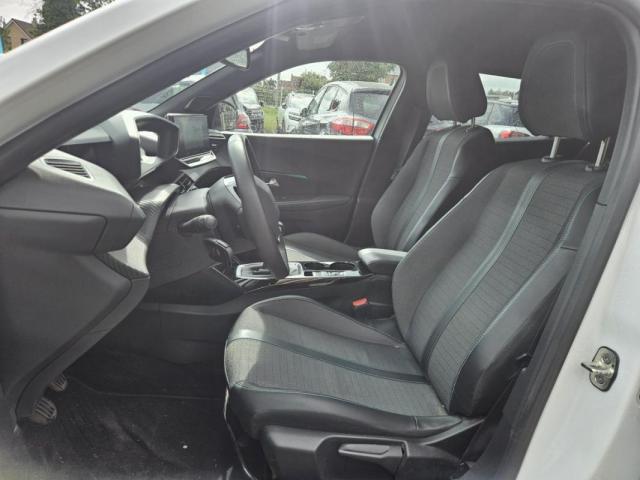Peugeot 2008 image 1