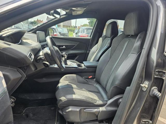 Peugeot 3008 image 3