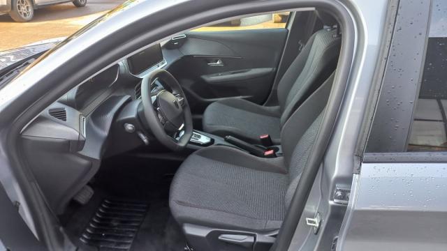 Peugeot 208 image 3