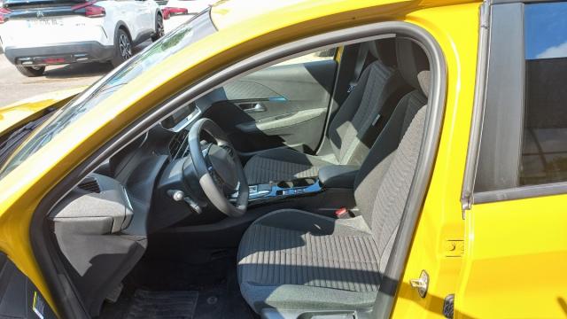 Peugeot E-208 image 8