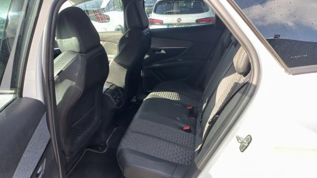 Peugeot 3008 image 6