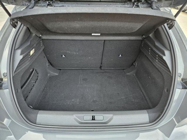 Peugeot 308 image 6