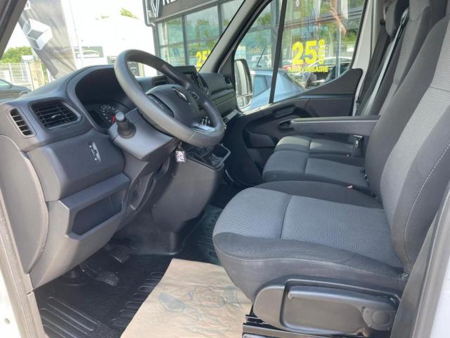 Renault Master image 2
