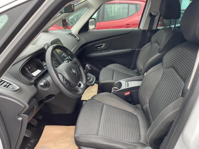 Renault Scénic image 2