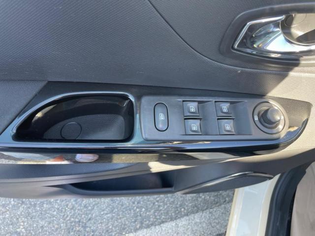 Renault Captur image 9