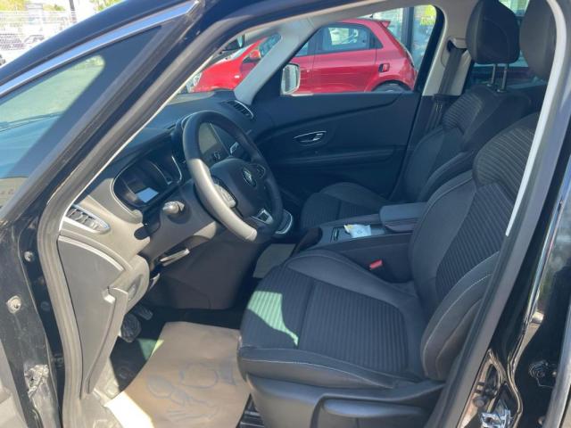 Renault Grand Scénic image 9