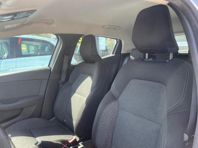 Renault Clio image 9