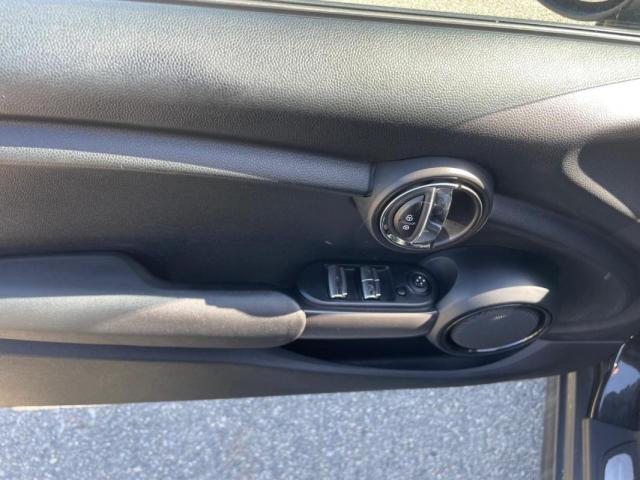 Mini Cabrio image 1