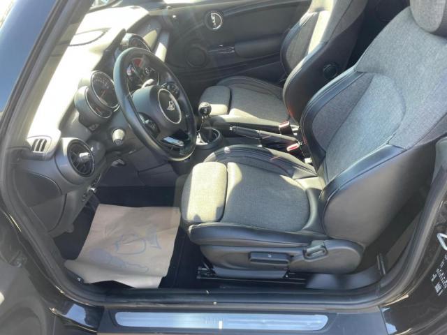 Mini Cabrio image 4