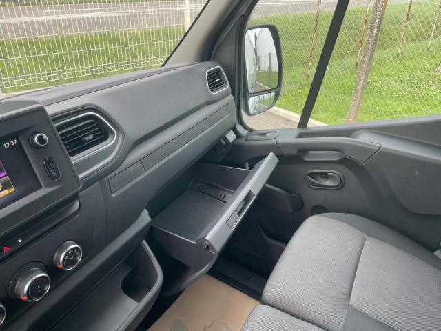Renault Master image 3