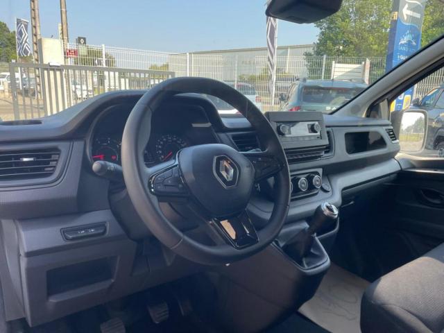 Renault Trafic image 9