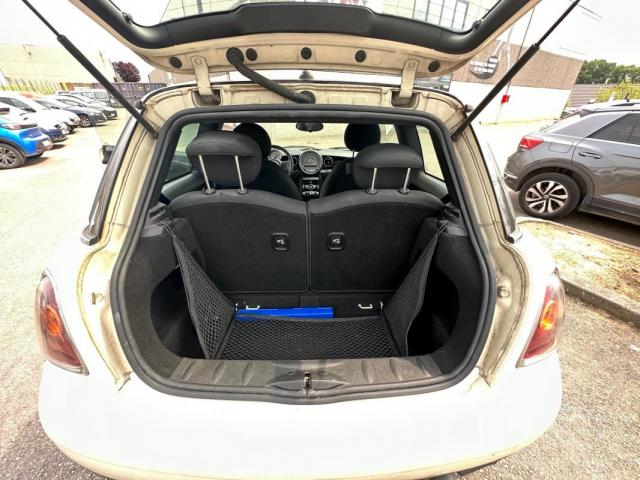 Mini Hatch image 2