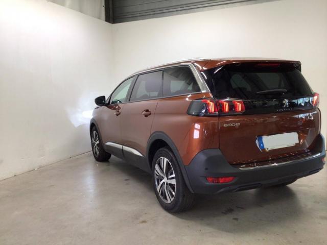 Peugeot 5008 image 6