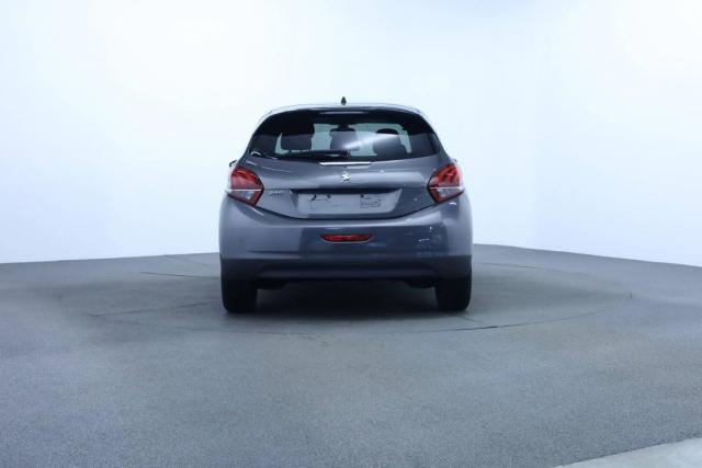 Peugeot 208 image 3