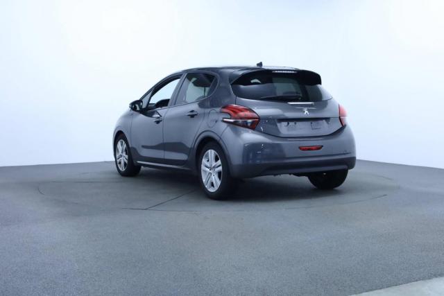 Peugeot 208 image 9