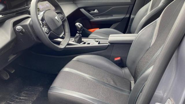 Peugeot 308 image 3
