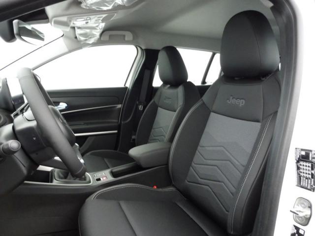 Jeep Avenger image 3