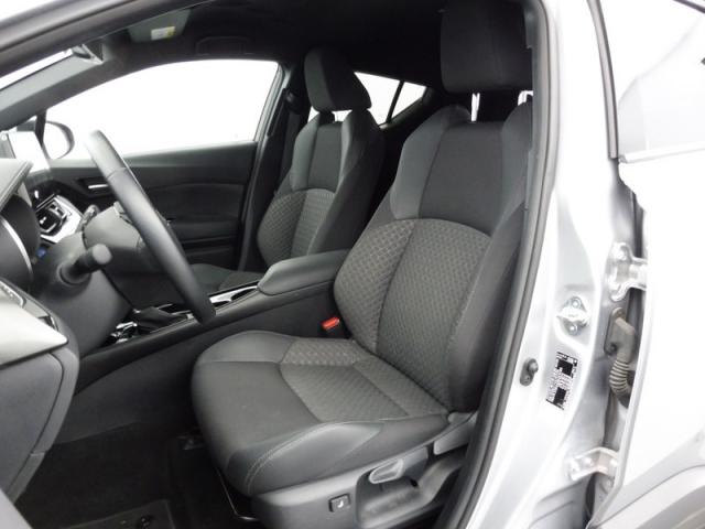 Toyota C-Hr image 7