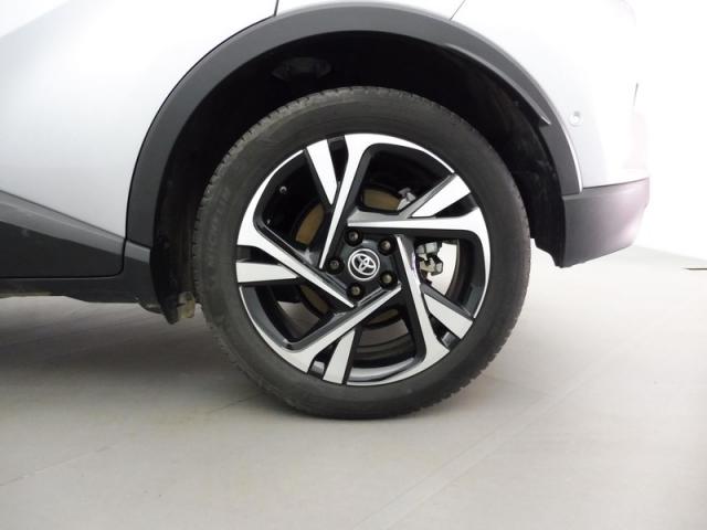 Toyota C-Hr image 2