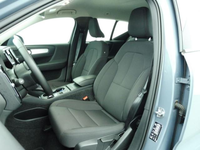Volvo Xc40 image 2