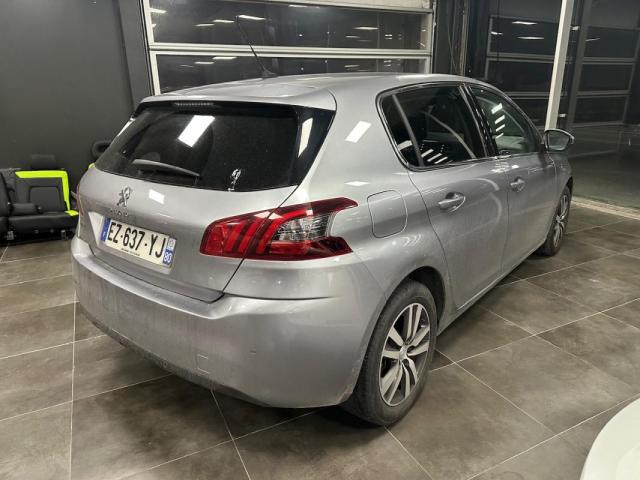 Peugeot 308 image 2